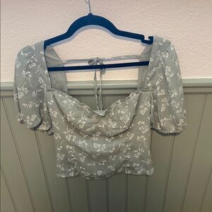 Chic Floral Puff Sleeve Blouse in Green